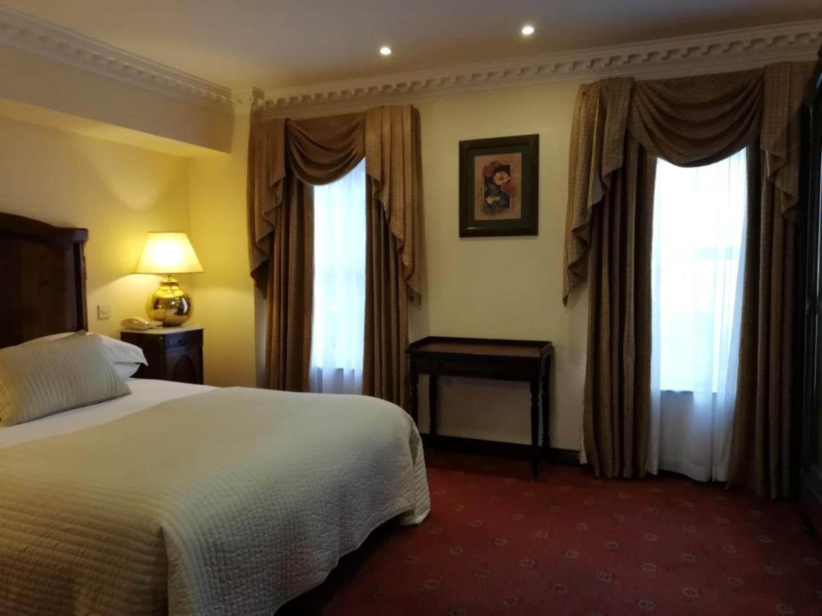 Foley'S Townhouse Killarney Otel Dış mekan fotoğraf