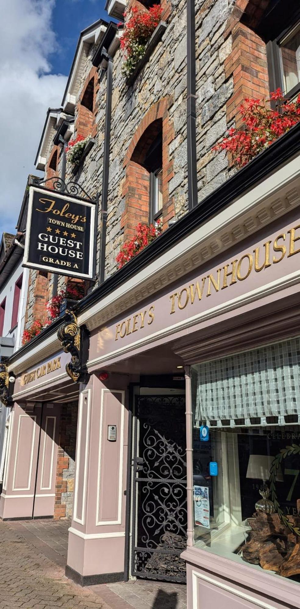 Foley'S Townhouse Killarney Otel Dış mekan fotoğraf