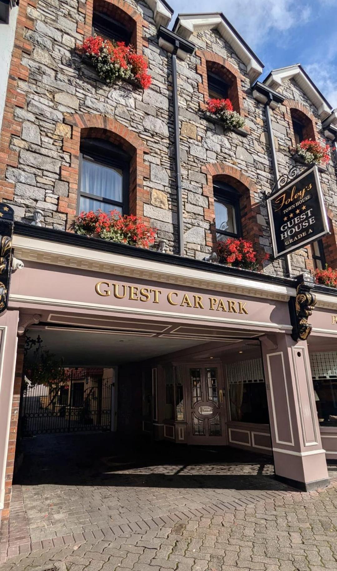 Foley'S Townhouse Killarney Otel Dış mekan fotoğraf