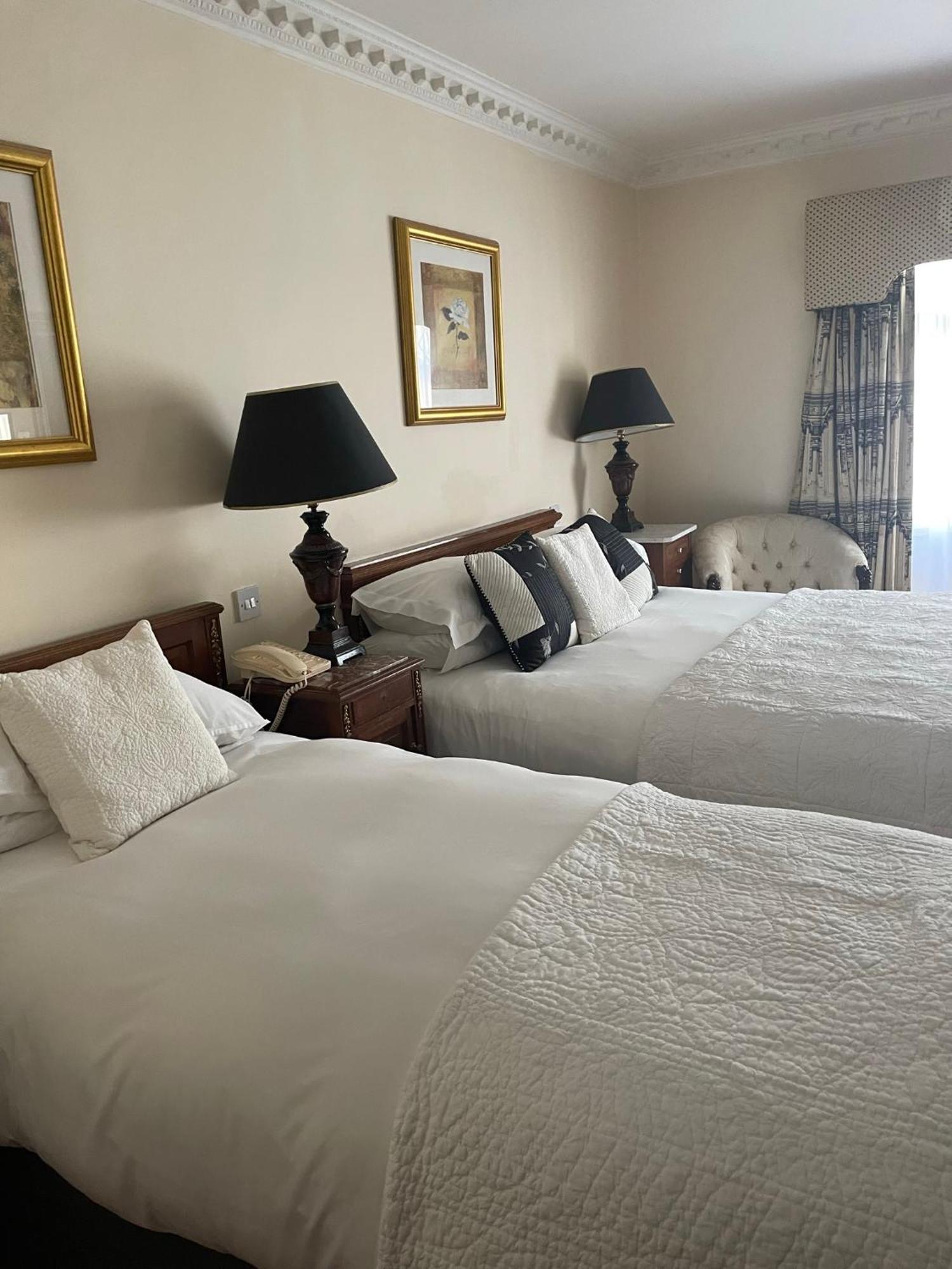 Foley'S Townhouse Killarney Otel Dış mekan fotoğraf