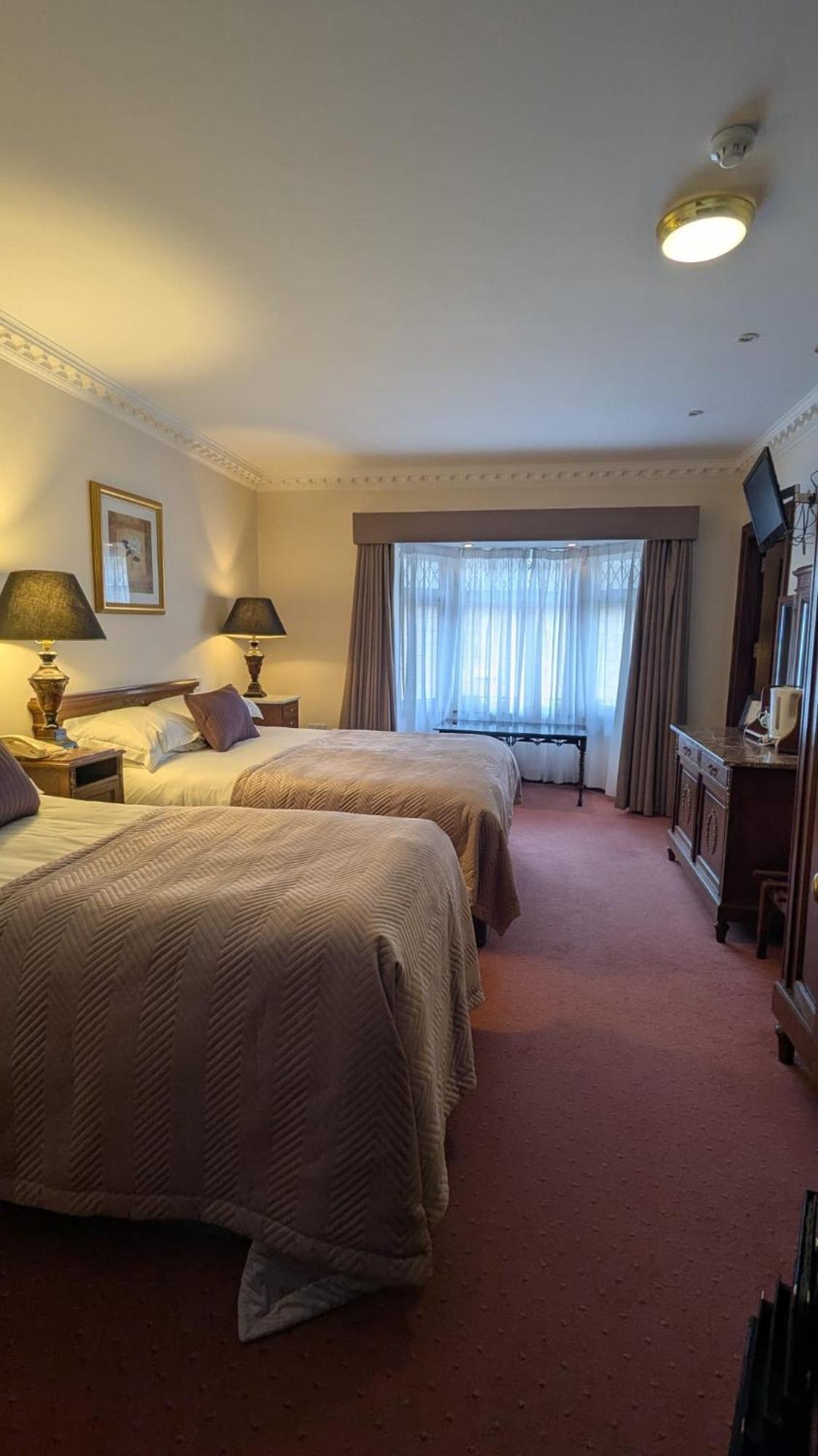 Foley'S Townhouse Killarney Otel Dış mekan fotoğraf